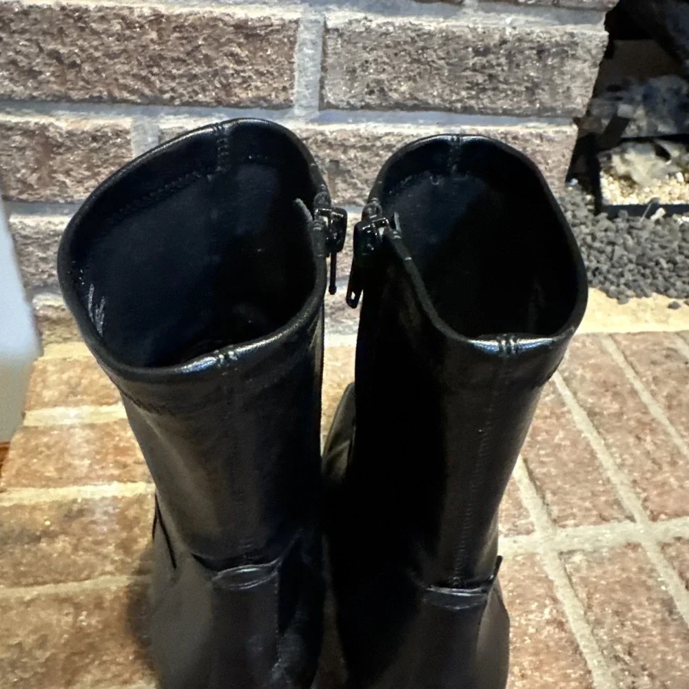 Steve Madden Womens Vallie Square Toe Bootie Size  9 Block Heel Boots